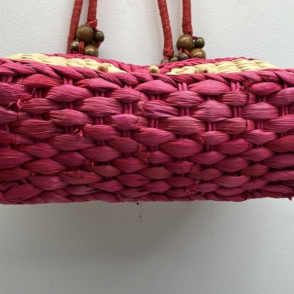 Y2K beaded wicker pink bag with zipper closure preowned - Picture 3 of 7